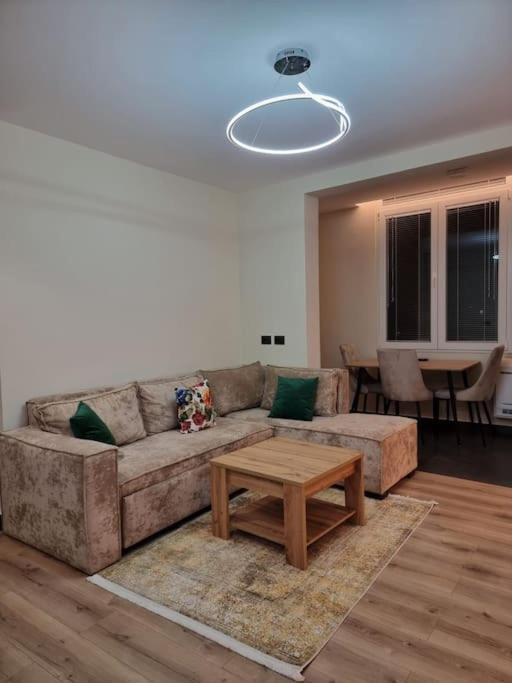 Peace And Love Luxury Apartment In Center, New Bazaar 2 Tirana Exteriér fotografie