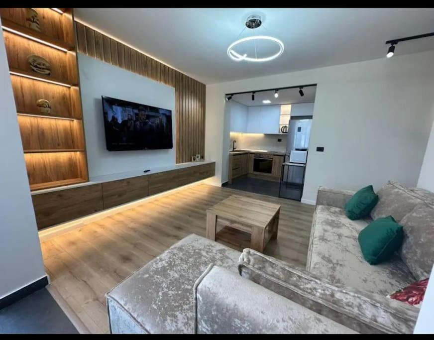 Peace And Love Luxury Apartment In Center, New Bazaar 2 Tirana Exteriér fotografie