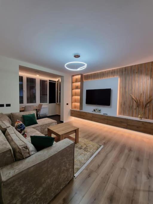 Peace And Love Luxury Apartment In Center, New Bazaar 2 Tirana Exteriér fotografie